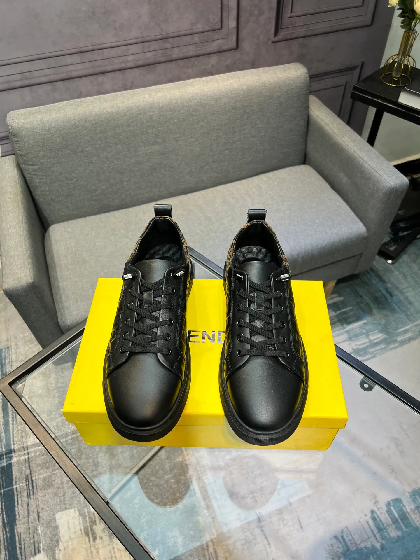 Men's men's shoes 💰400 [FENDI] Spring and Autumn new style 🙈original replica! Reproduced from the original 💯, the workmanship is top-notch, 💪💪💪 cowhide leather upper ➕ genuine leather feet, 👻 suitable for all kinds of travel! Number of yards 38-44